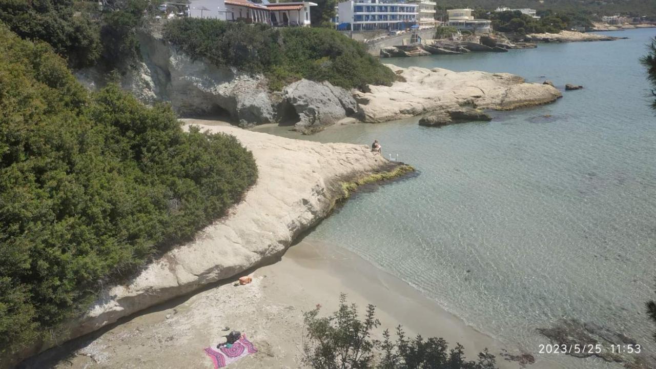 Meltemi Apartments Agia Marina  Exterior foto